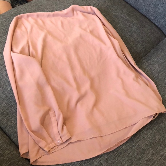 Doe & Rae -Flowy Blouse w/beading accent - Picture 5 of 5